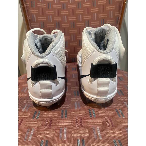 New Men's Sz 9.5 Nike Force Savage Pro 2 Football Cleats White Black AH4000-100 - Picture 5 of 7
